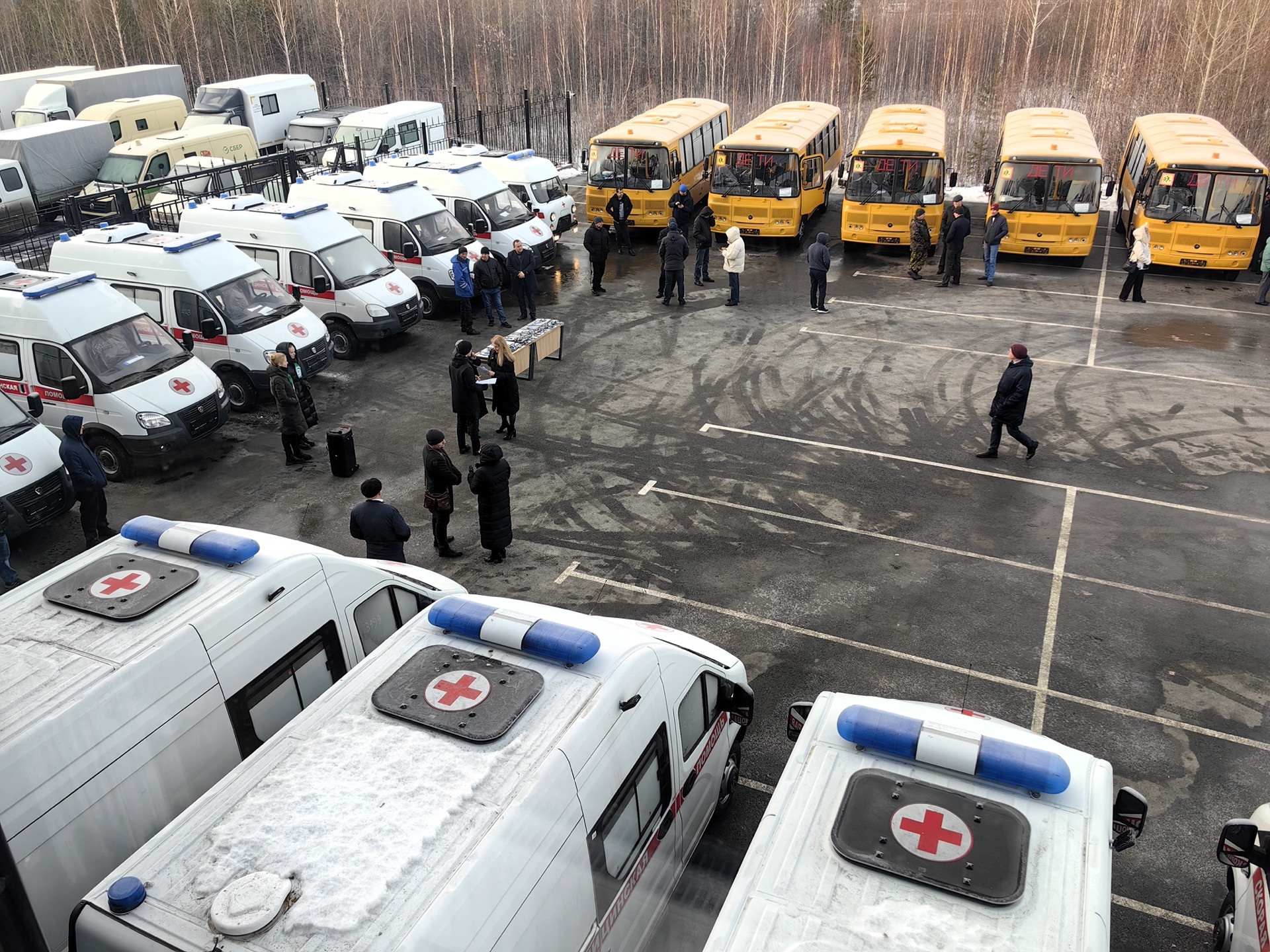 Школы и больницы в муниципалитетах Свердловской области получили новый  транспорт - Новости Свердловской области - Информационный портал Свердловской  области